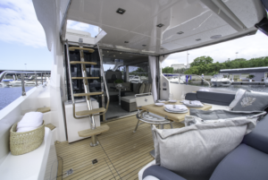 Sessa F48 INT_VAZ6391