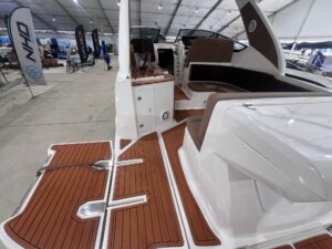 ventura_v300_daycruiser_8279